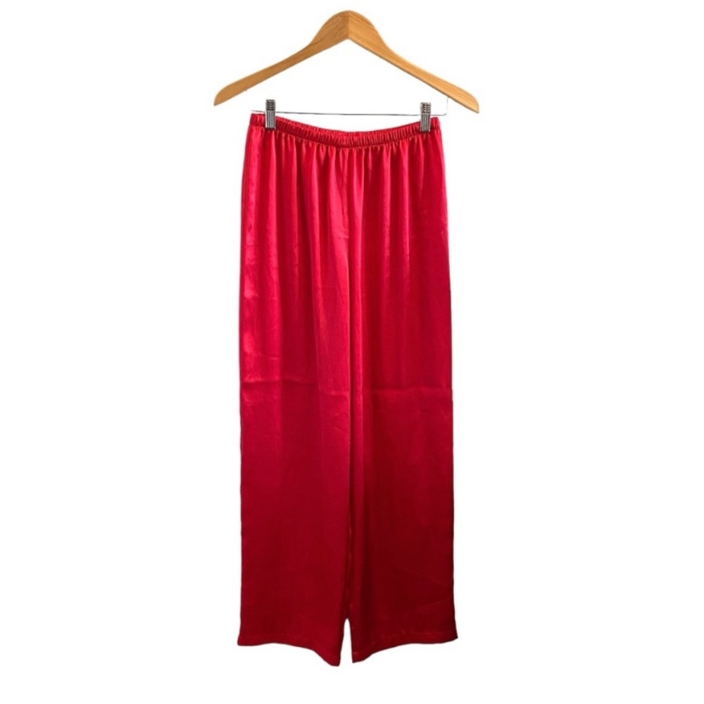 Victoria’s Secret Red Satin Pajama Set With Floral Lace Trim - Picture 7 of 9